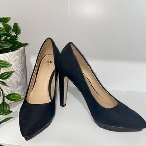 H&M Black Pumps